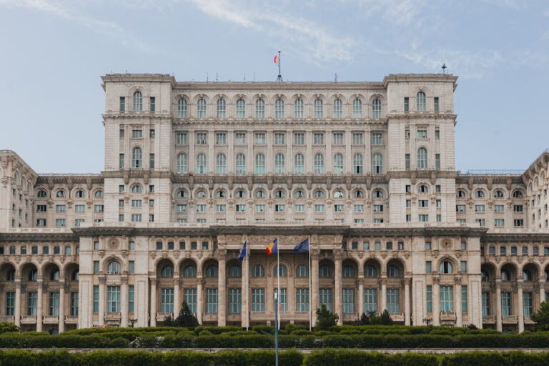 «Romania al bivio: Bolojan, Grindeanu, AUR e un presidente in cerca di una maggioranza»