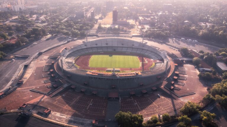 Scontri all’Azteca: violenze ai Mondiali, decine di feriti