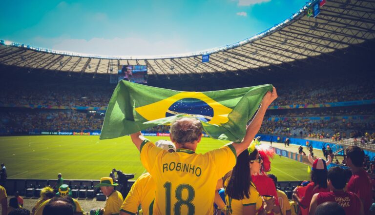 Sosia di Neymar scatena il caos in centro commerciale USA
