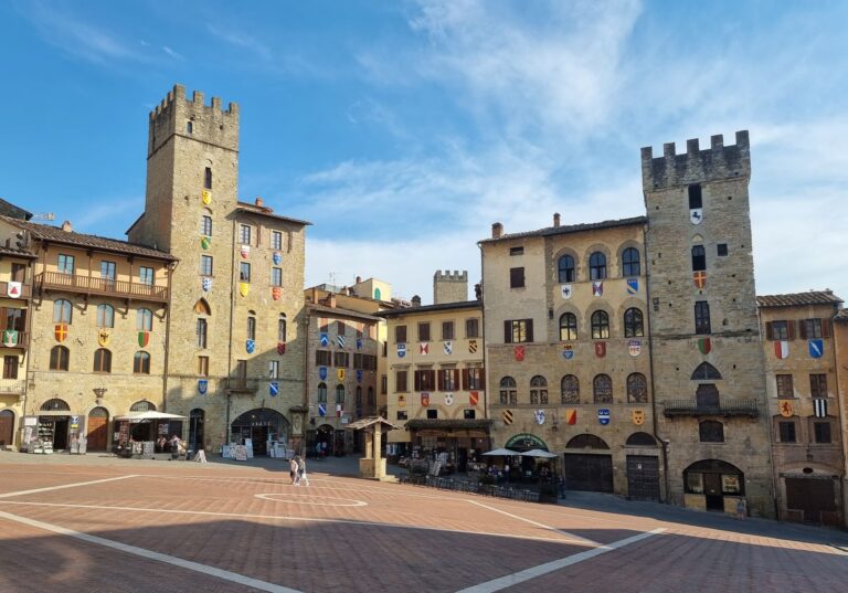 Arezzo, il manager Comanducci che ha detto no a Vannacci