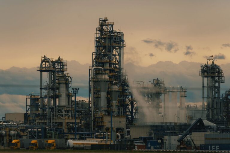 Attacco Iran su base Usa in Giordania, petrolio +3% in Asia