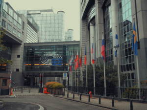 Extraprofitti, Bruxelles risponde: "La tassazione spetta agli Stati"