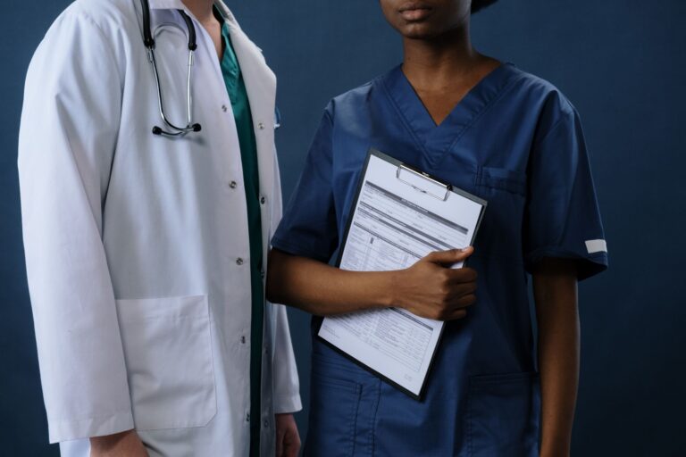 Figli di Andrea Purgatori: «Nessun medico ci ha chiesto scusa»